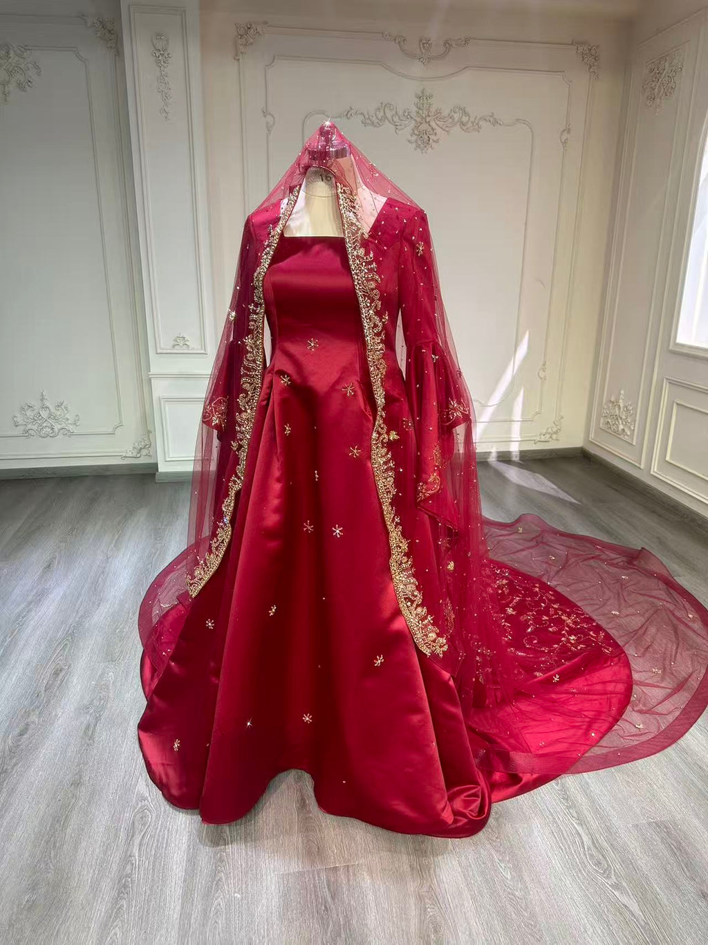 Red malka dress with fully embroidered tail فستان ملكة احمر مع ذيل مشكوك بالكامل