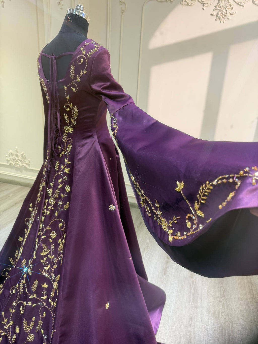 Dark purple satin dress with hand embroidered tail and veil فستان ساتان بنفسجي مع شك يدوي بالذيل بالكامل