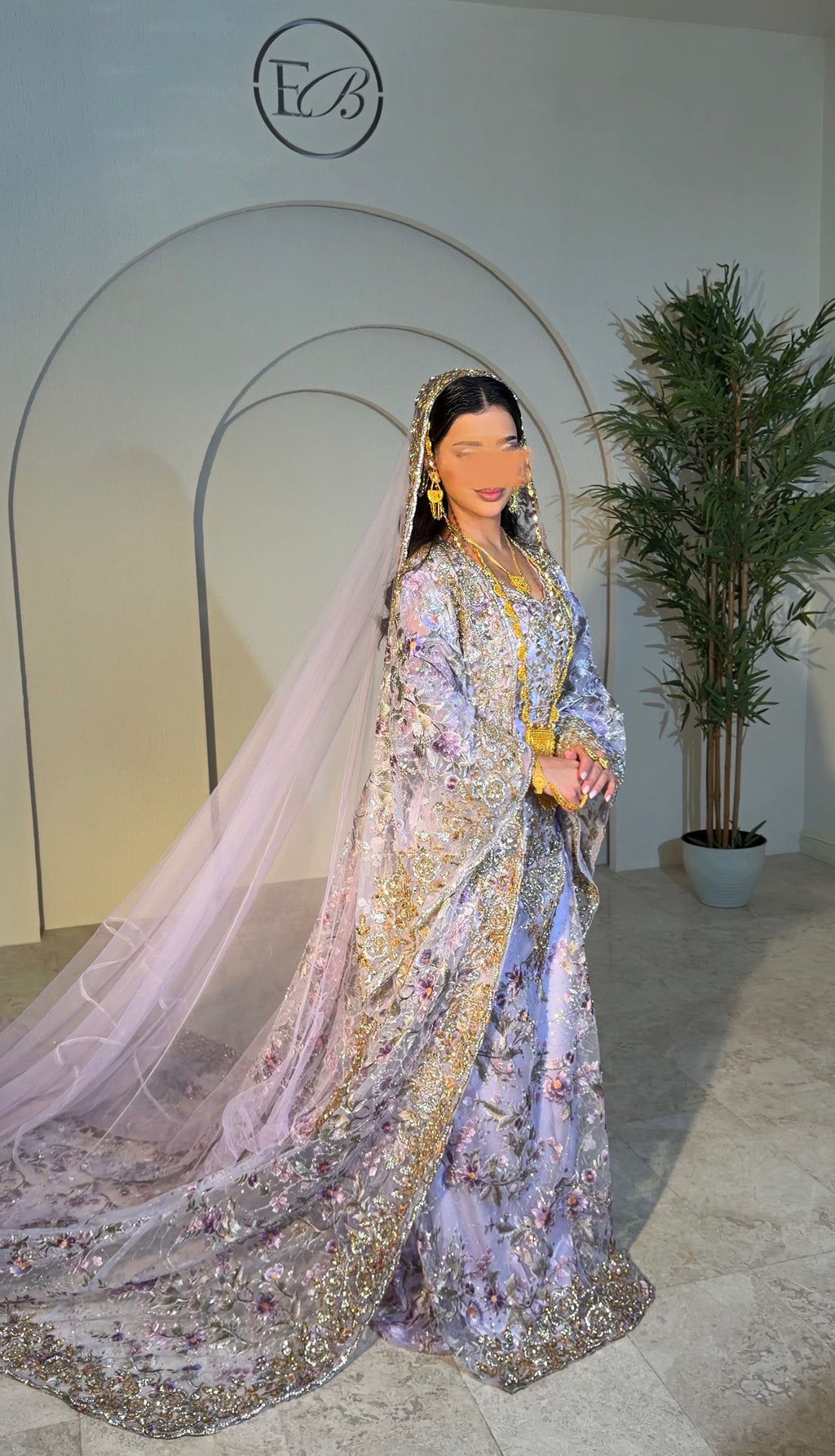Purple thoub with embroidery ثوب بنفسجي مع شك يدوي
