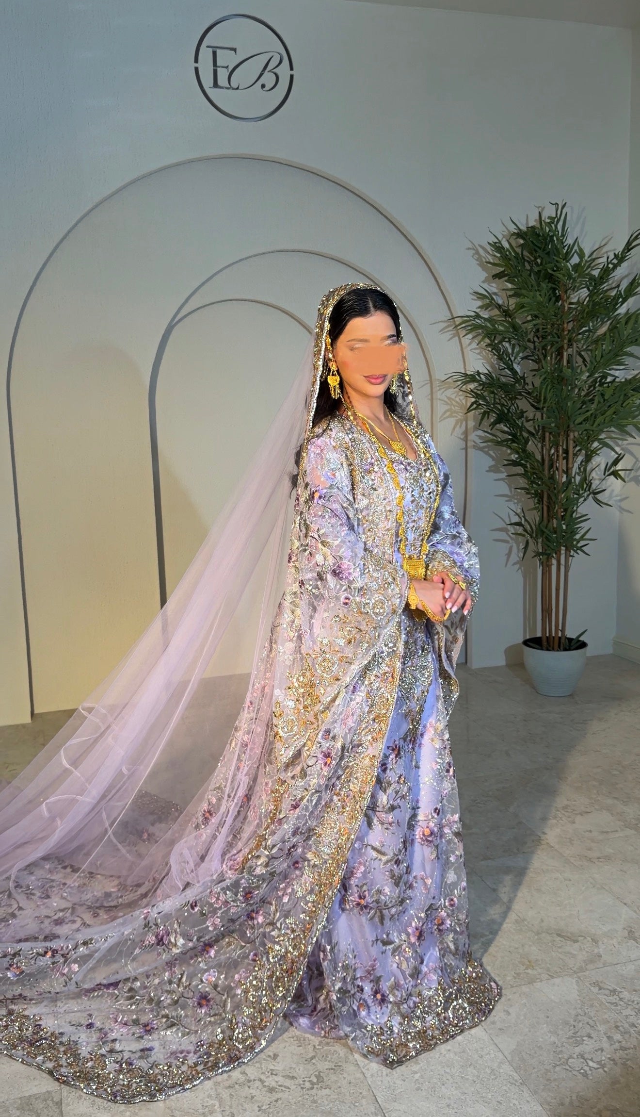Purple thoub with embroidery ثوب بنفسجي مع شك يدوي