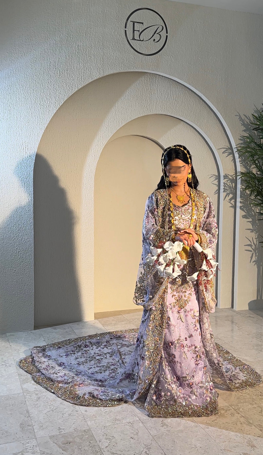 Purple thoub with embroidery ثوب بنفسجي مع شك يدوي