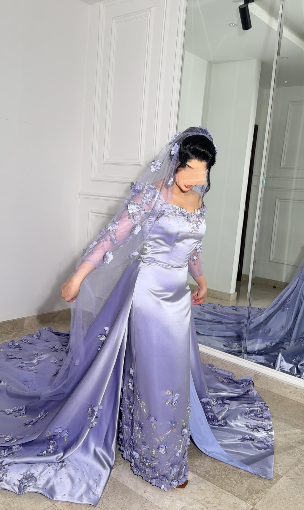 Lilac flower dress with veil and handmade flowers فستان خطوبة ليلكي مع تركيب يدوي للورد