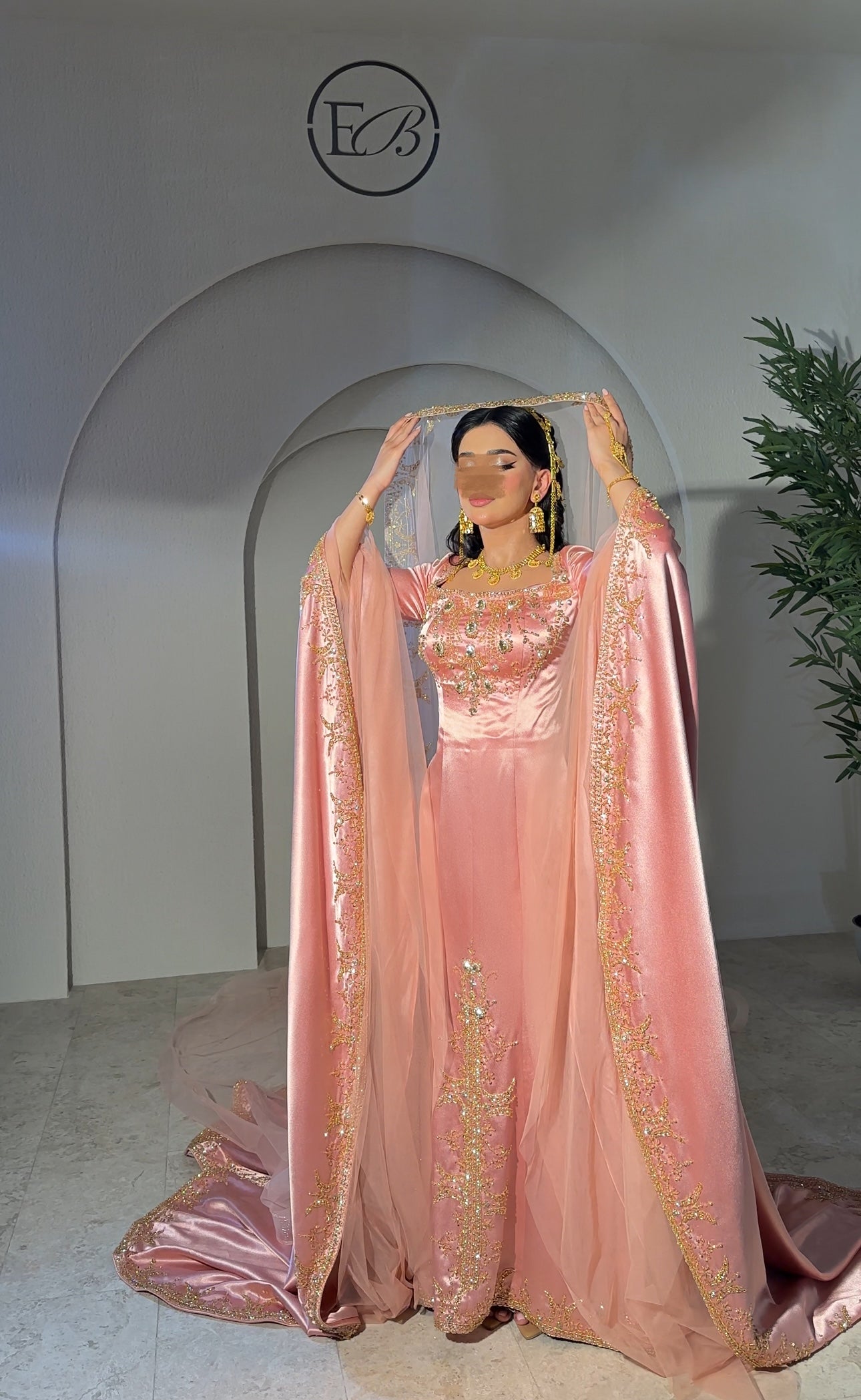 Peach henna dress with heavy hand beading فستان حنه مشمشي مع شك يدوي ثقيل