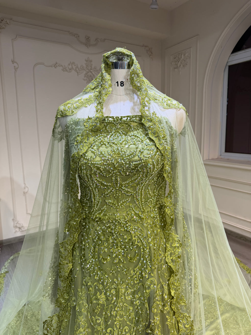 Olive green malka lace dress فستان ملكة دانتيل فستقي مع طرحة