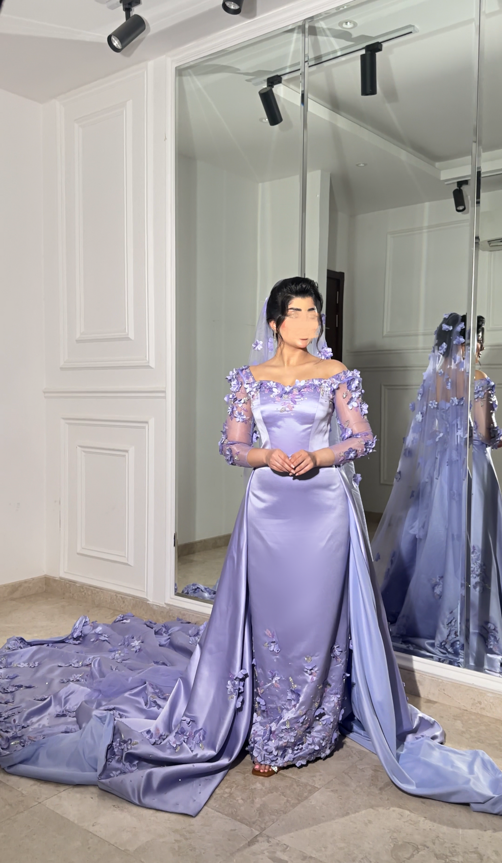 Lilac flower dress with veil and handmade flowers فستان خطوبة ليلكي مع تركيب يدوي للورد