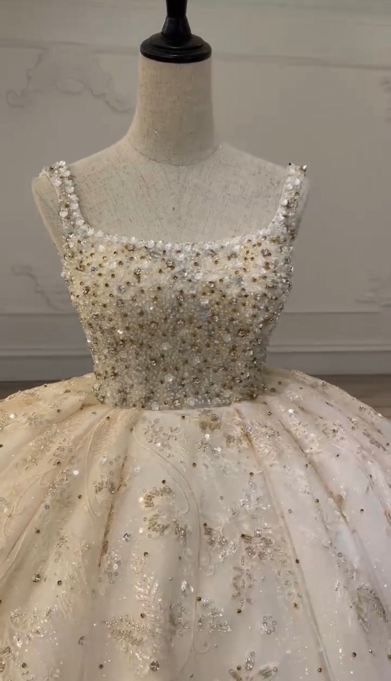 Ballgown champagne dress with heavy hand beading فستان منفوش مع شك يدوي ثقيل