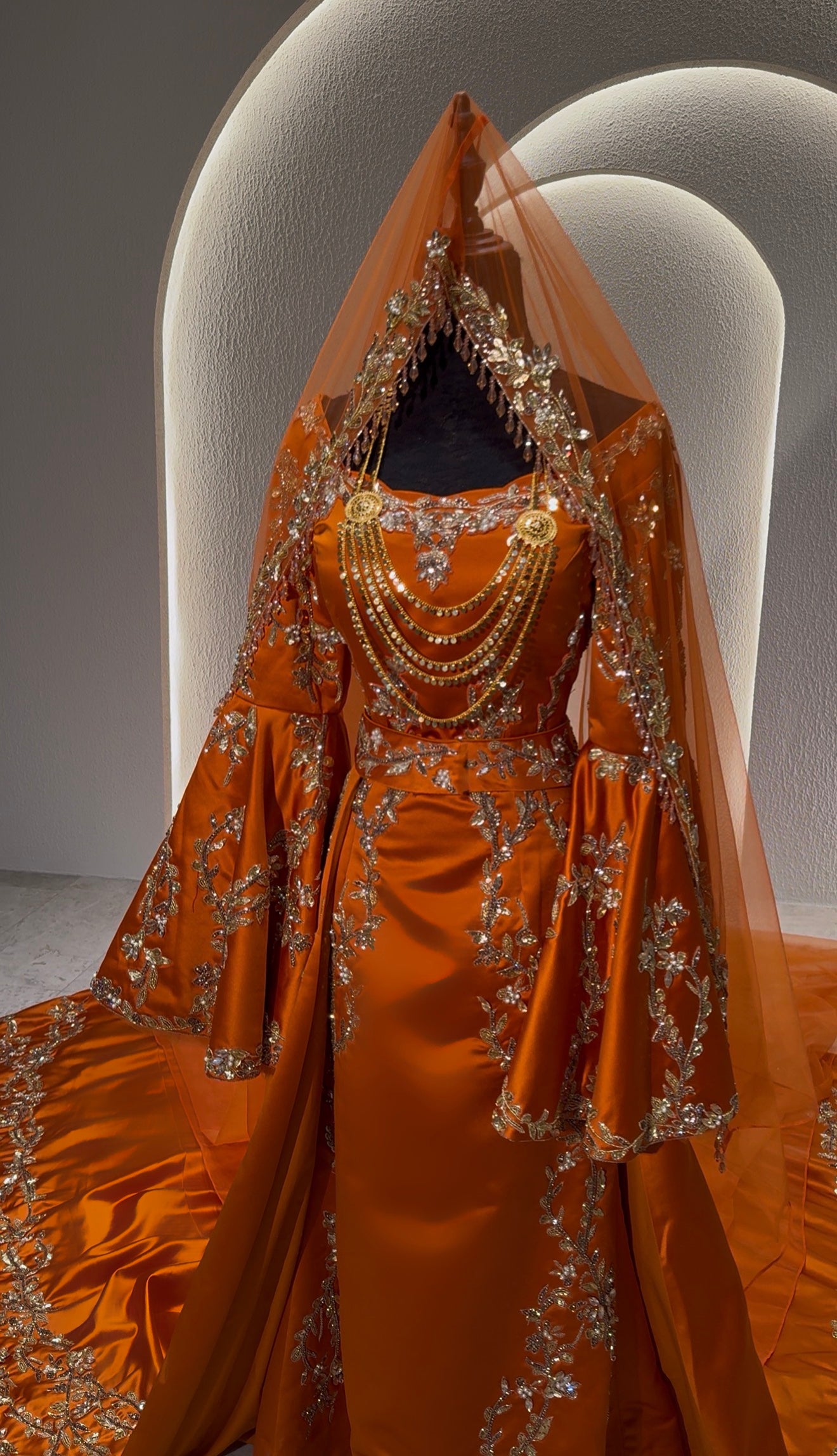 Burnt Orange Malka dress فستان ملكة برتقالي مع ذهبي مع طرحة