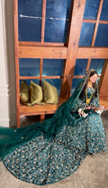 Extravagant green henna malka dress with heavy embroidery فستان ملكة فخم مع شك يدوي ثقيل