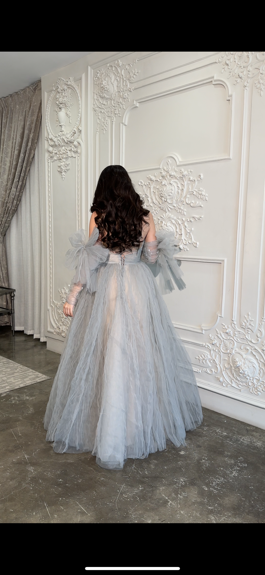 Soft grey tulle evening dress فستان سهره فضي بالتول الناعم و الشك