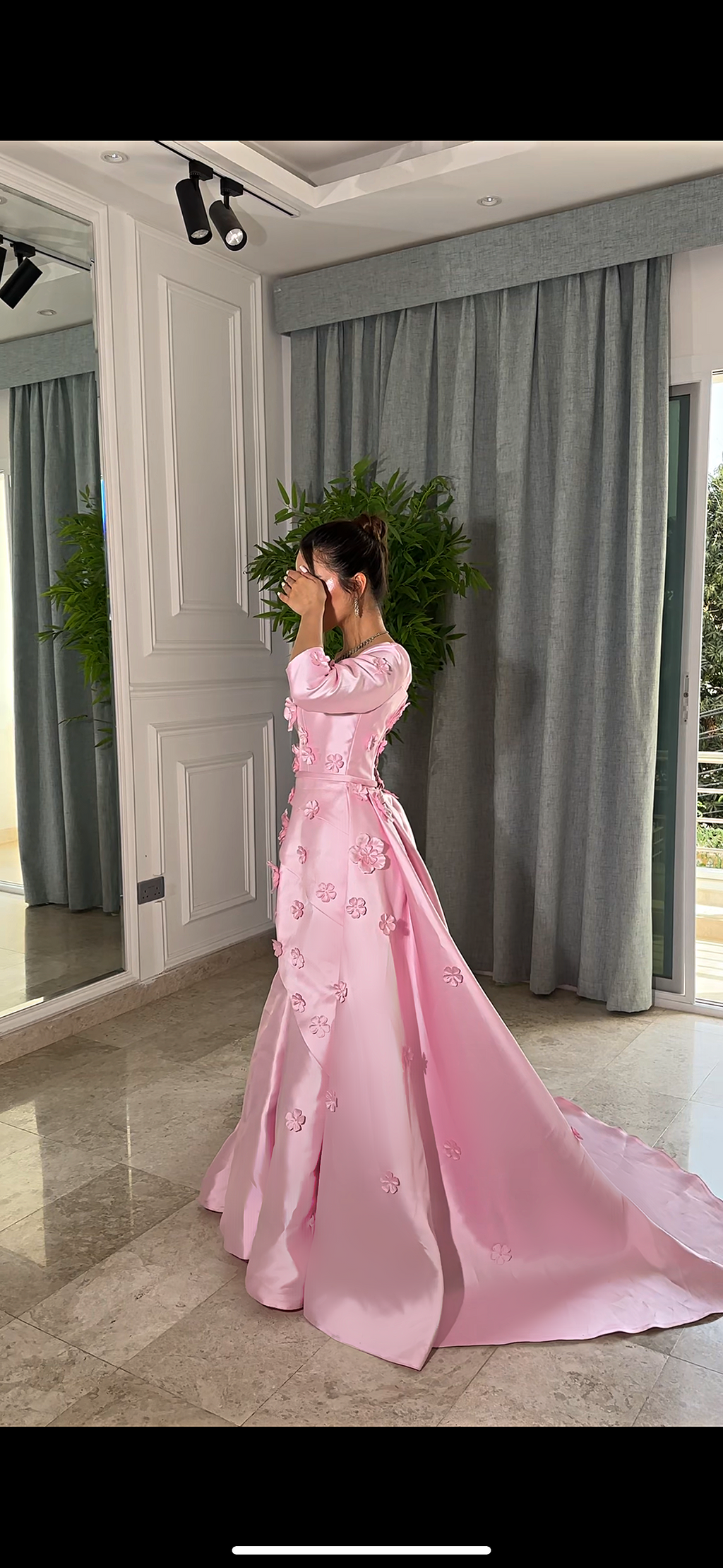 Pink flower removable fishtail dress فستان زهري مورد مع ذيل