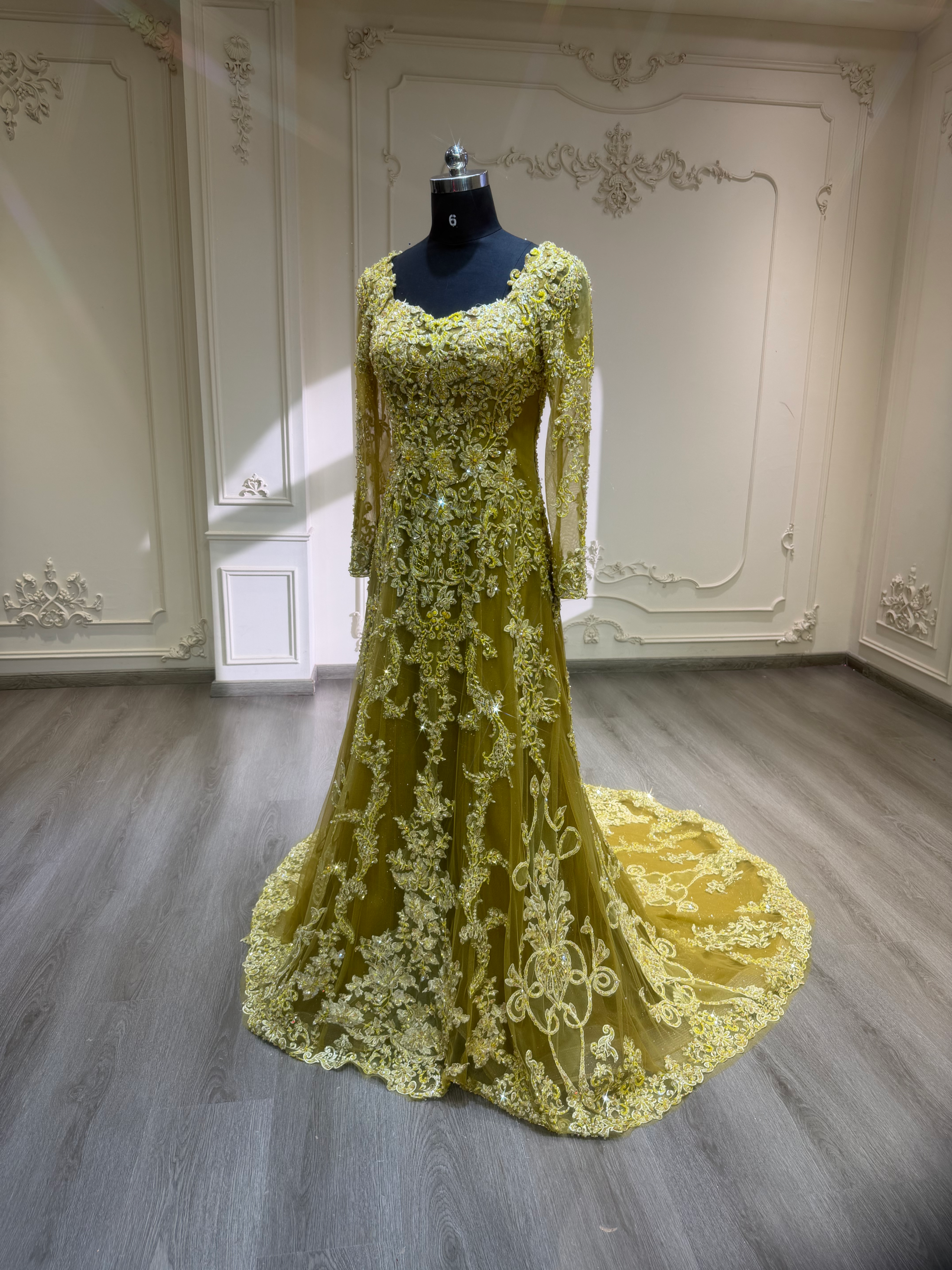 Olive green malka dress with veil فستان زيتوني الملكة مع طرحة