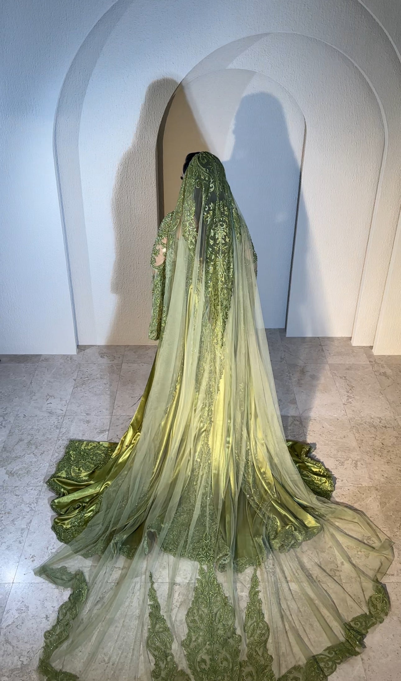 Green henna dress with veil فستان حنه مع طرحة