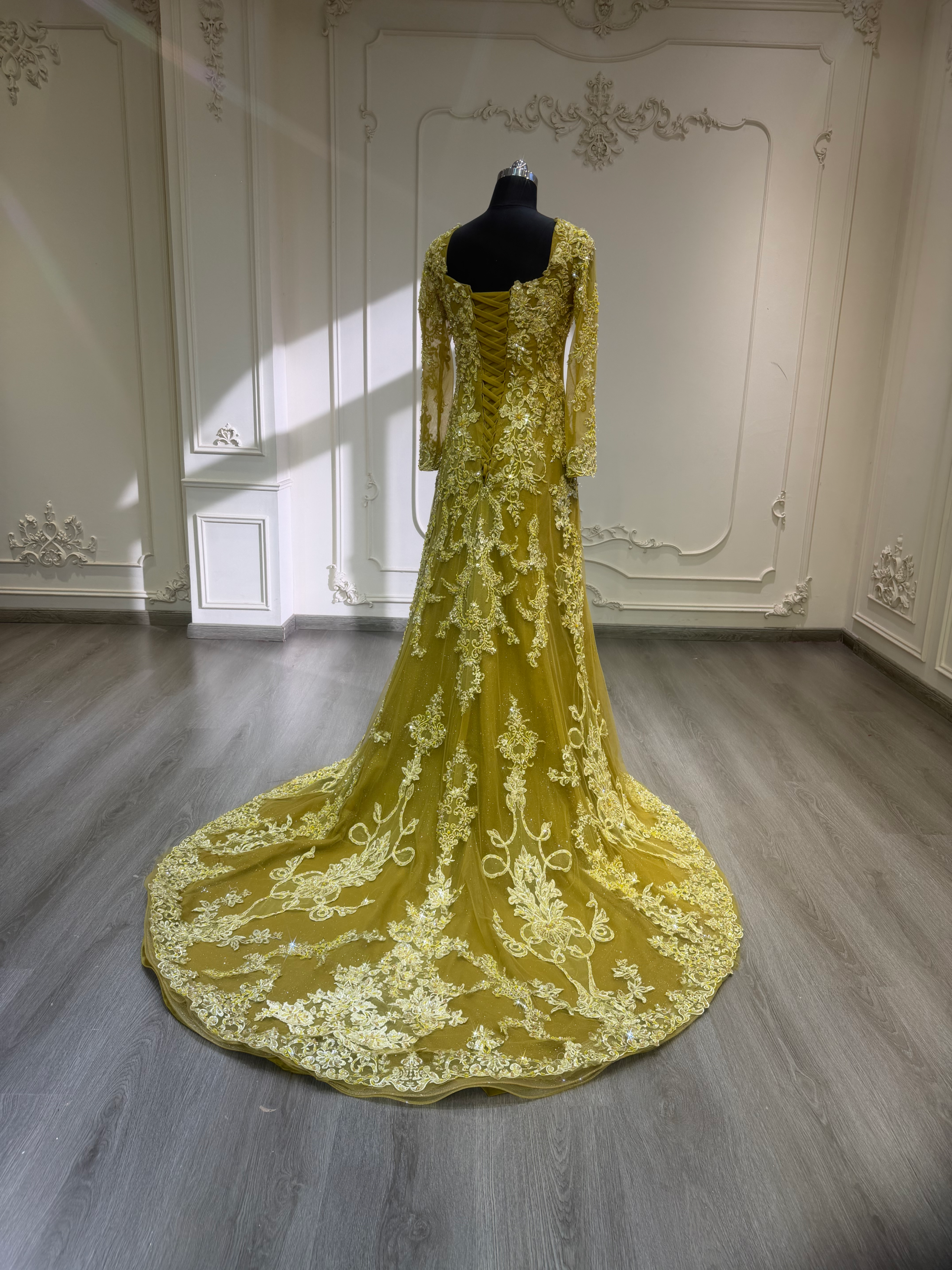 Olive green malka dress with veil فستان زيتوني الملكة مع طرحة