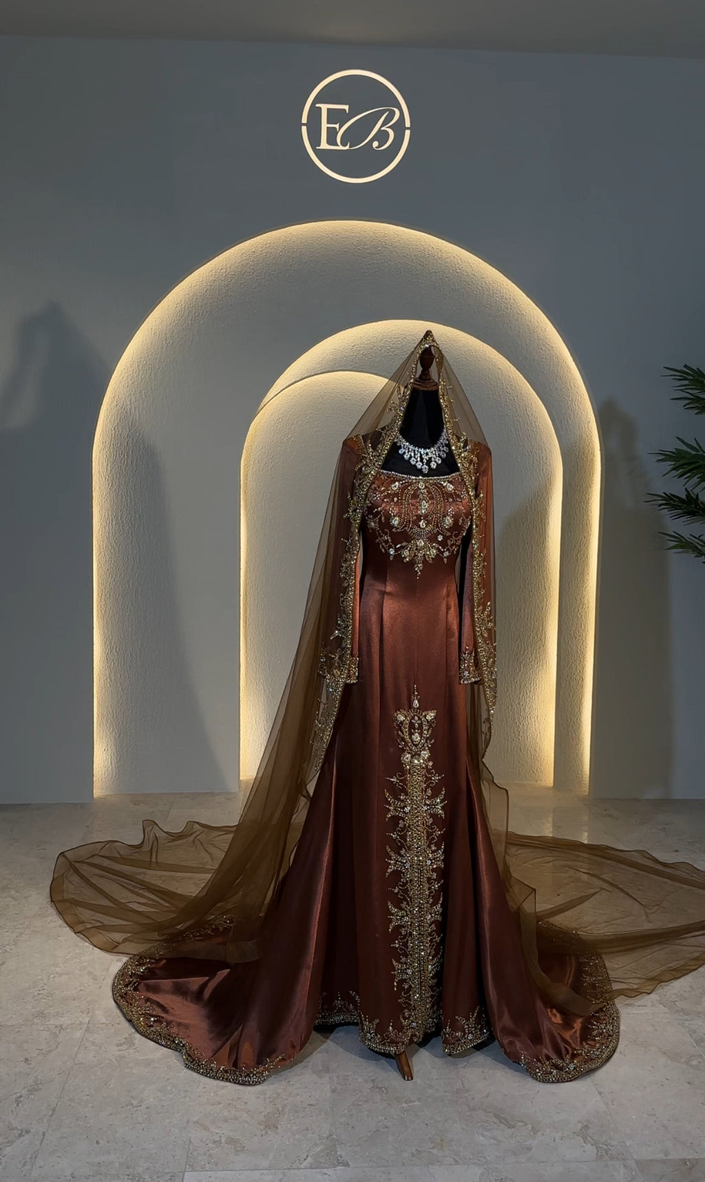Brown malka hand beaded dress with veil فستان ملكة بني مع ذيل و طرحة