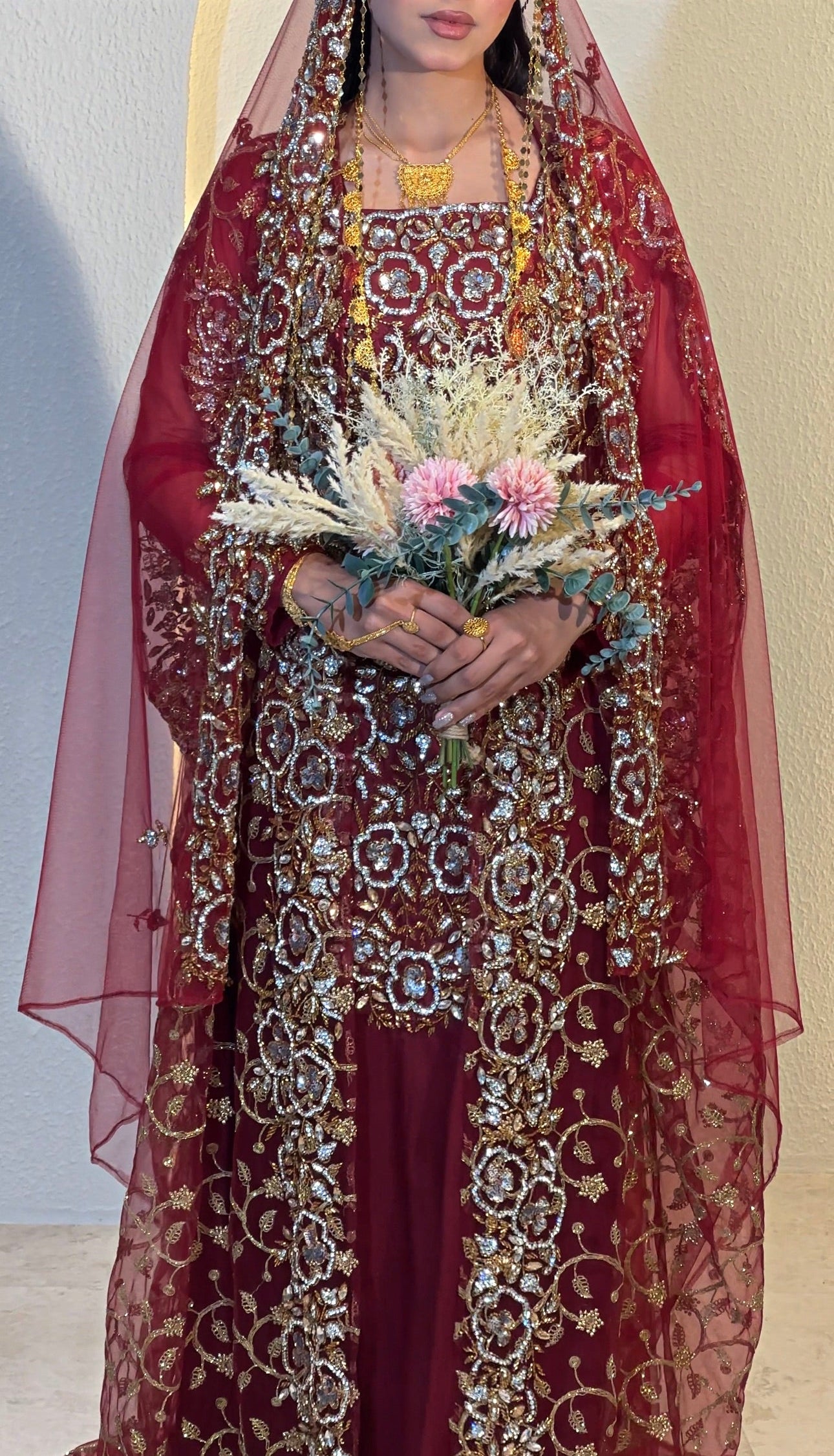 Malka dress maroon with gold three piece ٣ قطع فستان ملكة ماروني