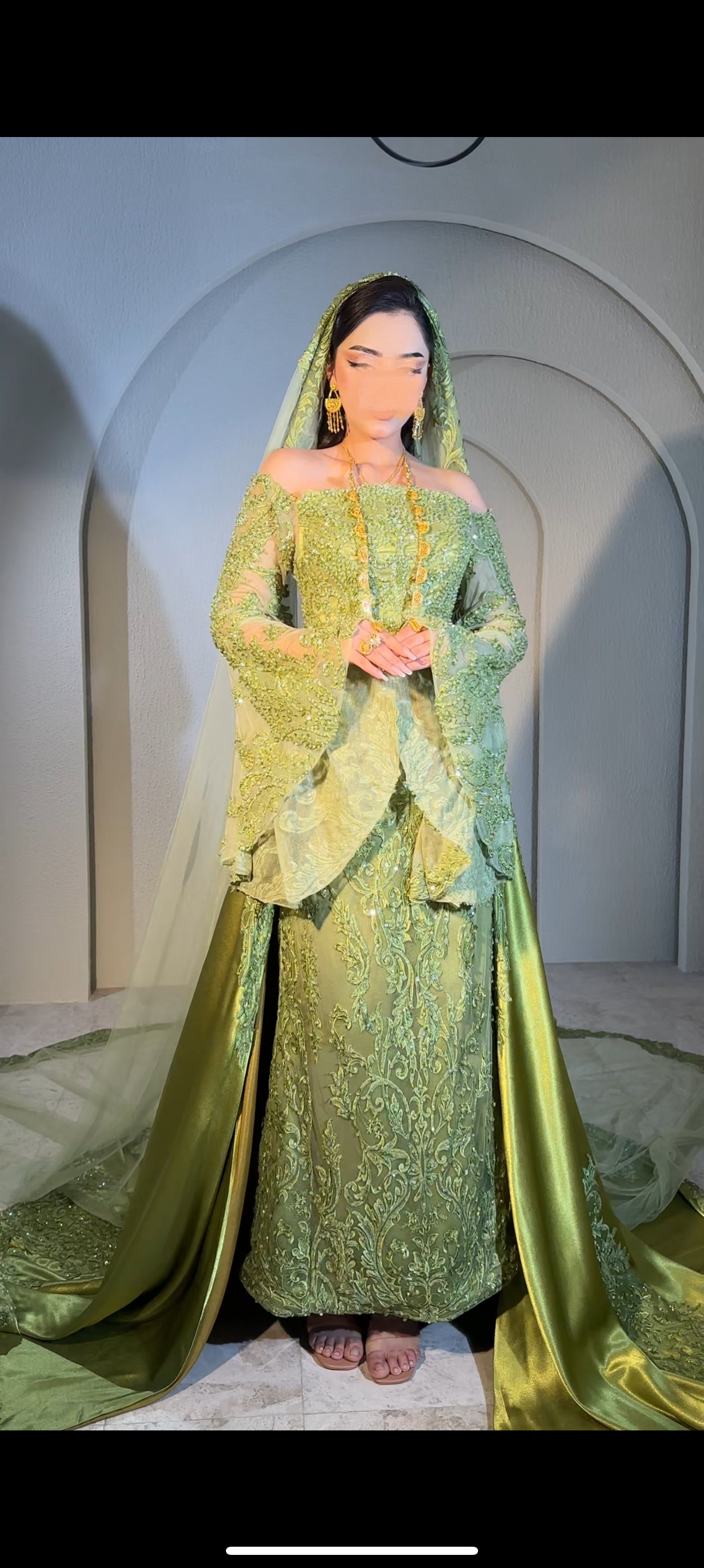 Green henna dress with veil فستان حنه مع طرحة