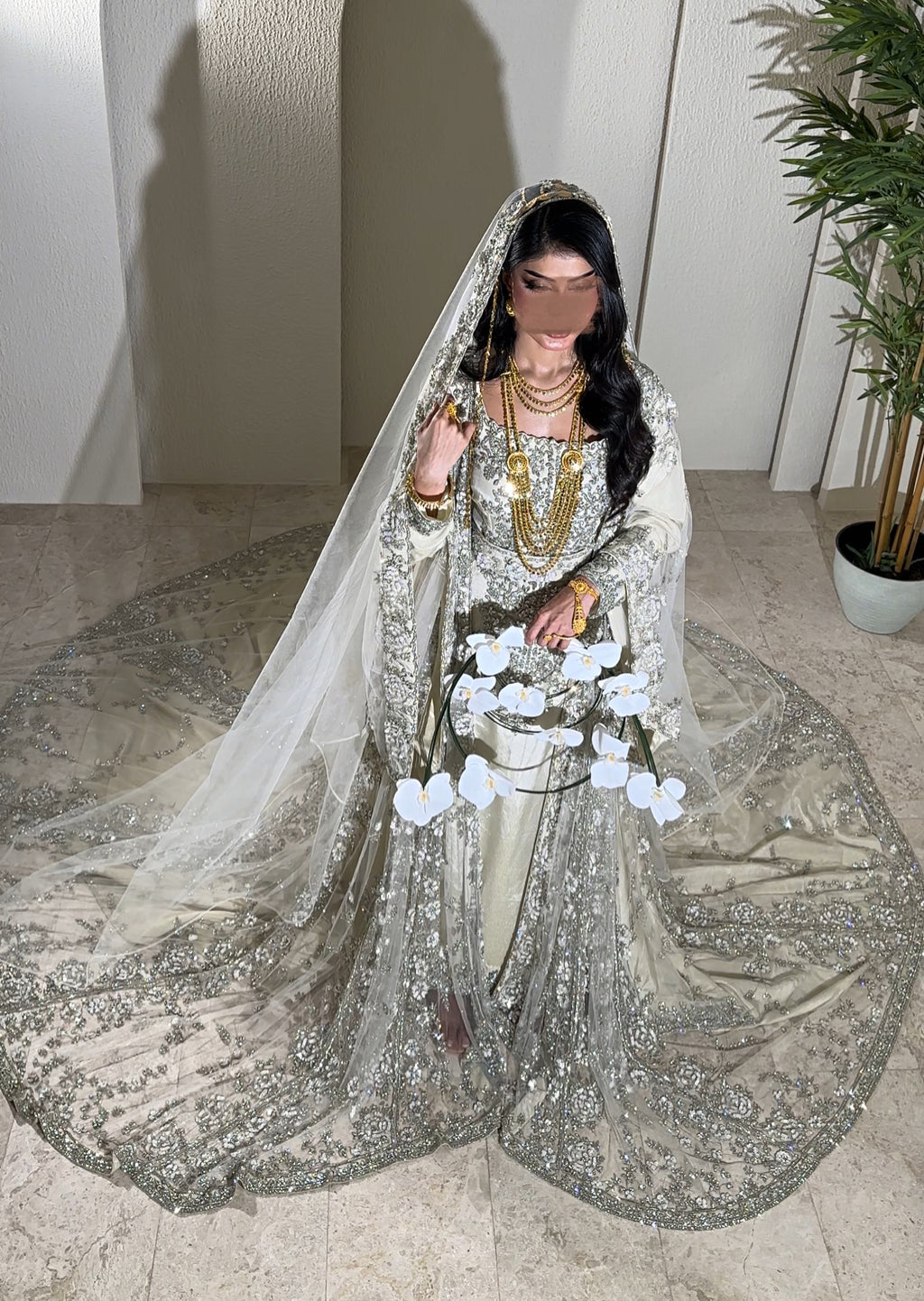 Ultra Luxurious henna thoub (4 pcs)  ثوب حنه فخم جدا يتكون من ٤ قطع