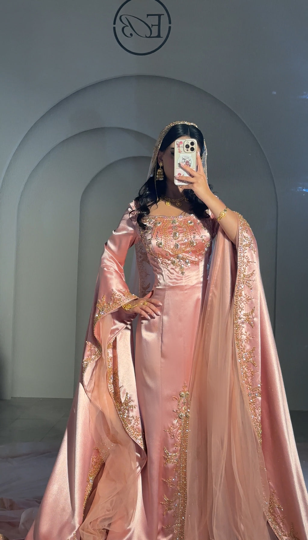Pink henna handmade dress with veil فستان حنه وردي مع طرحة