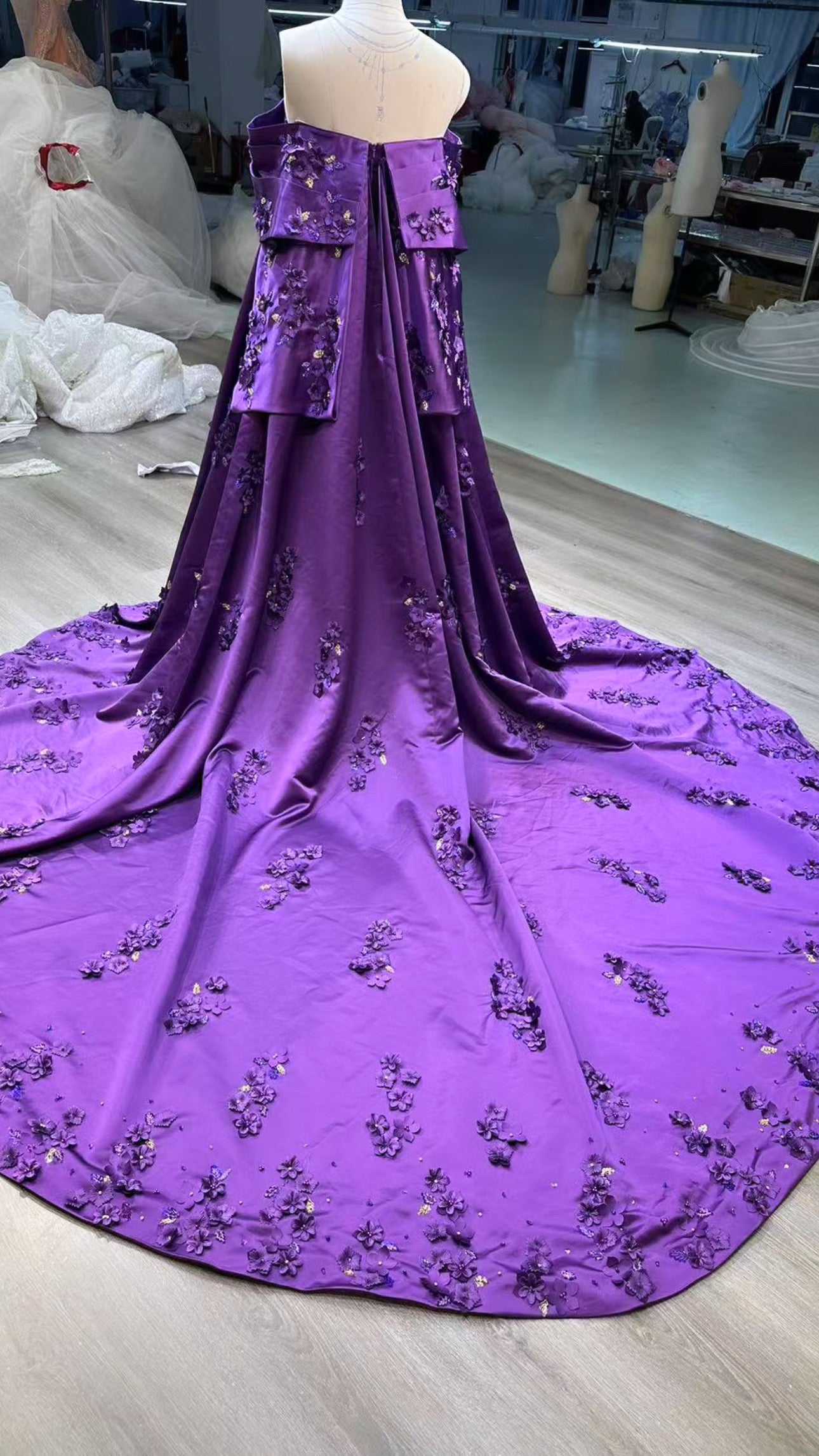 Dark purple malka dress with good beading and veil فستان ملكة بنفسجي غامق